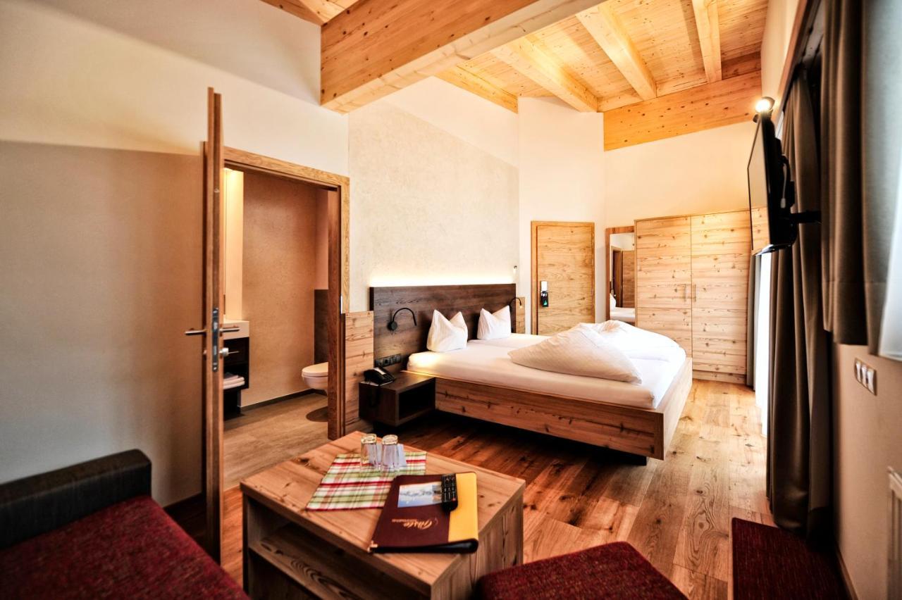 נאודרס Hotel Garni Lamm מראה חיצוני תמונה