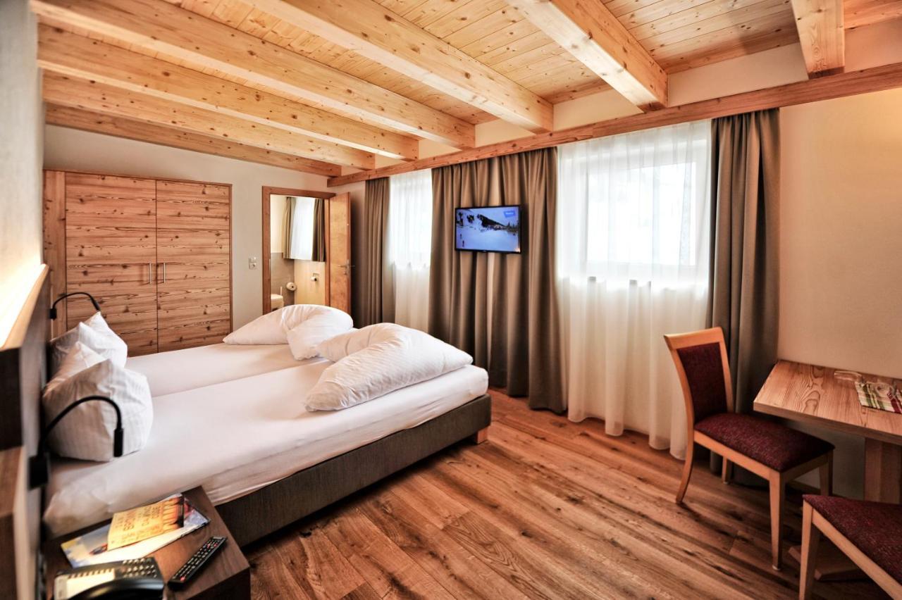 נאודרס Hotel Garni Lamm מראה חיצוני תמונה