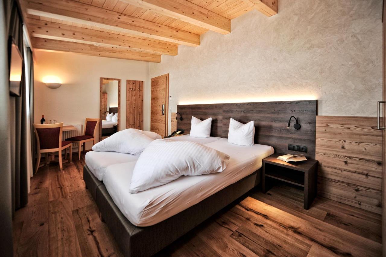 נאודרס Hotel Garni Lamm מראה חיצוני תמונה