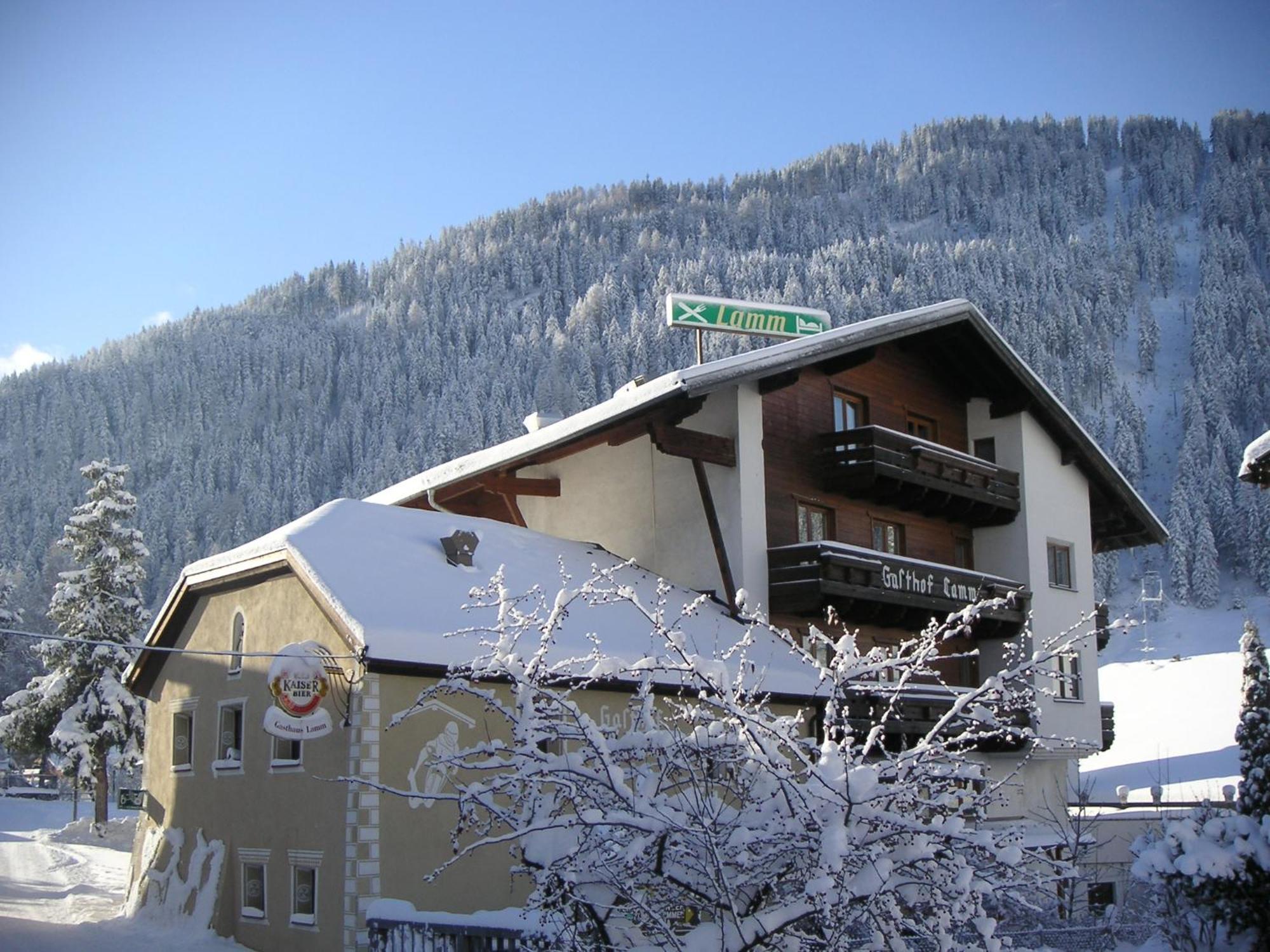 נאודרס Hotel Garni Lamm מראה חיצוני תמונה