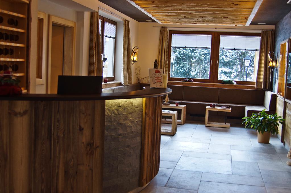 נאודרס Hotel Garni Lamm מראה חיצוני תמונה