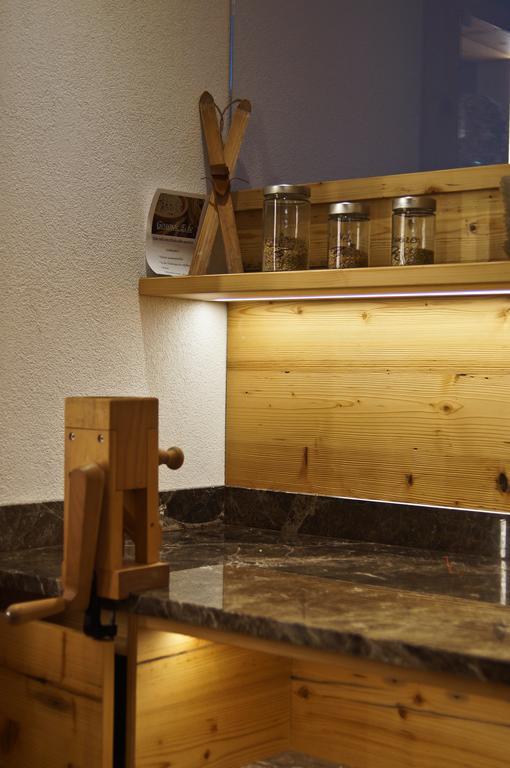 נאודרס Hotel Garni Lamm מראה חיצוני תמונה